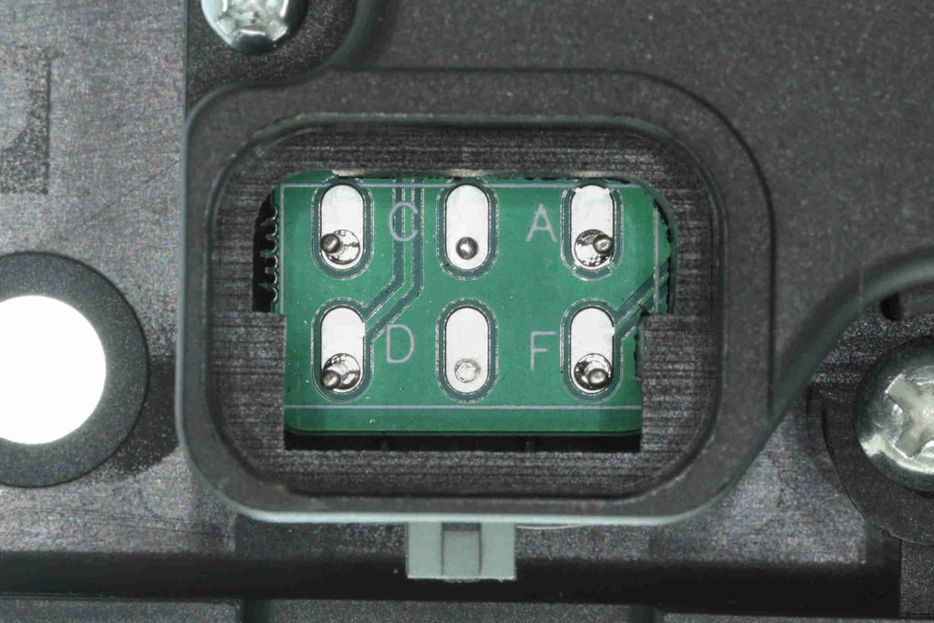 TESLA Model S 5YJS Coolant Control Valve - V58-77-0002 VEMO